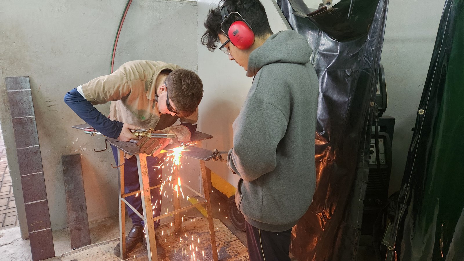 Últimos dias para se inscrever nos cursos profissionalizantes do Bairro 