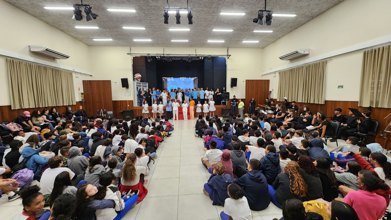 Cidadania em Cena realiza apresentação de peça teatral