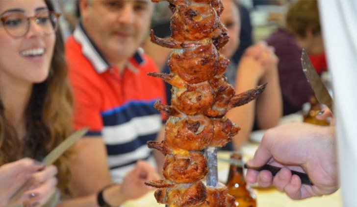 Ingressos à venda para o tradicional Almoço das Carnes Brancas do Bairro da Juventude