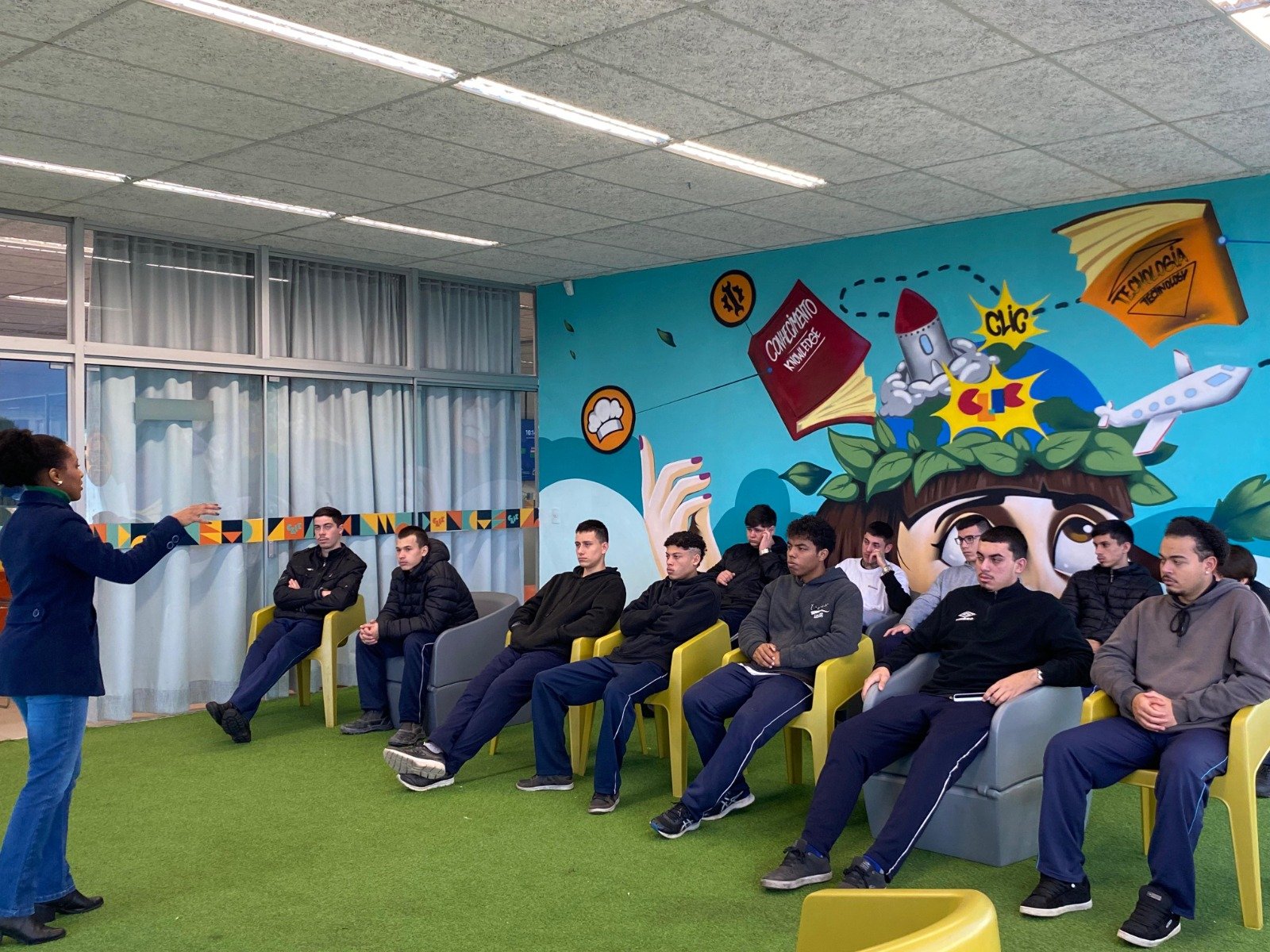 Roda de conversa motiva jovens do Projeto Gerar