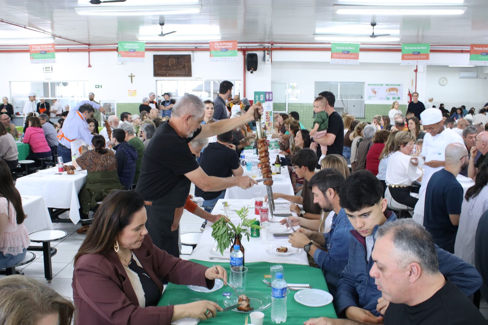Gastronomia e solidariedade marcam o 22&ordm; Almo&ccedil;o das Carnes Brancas