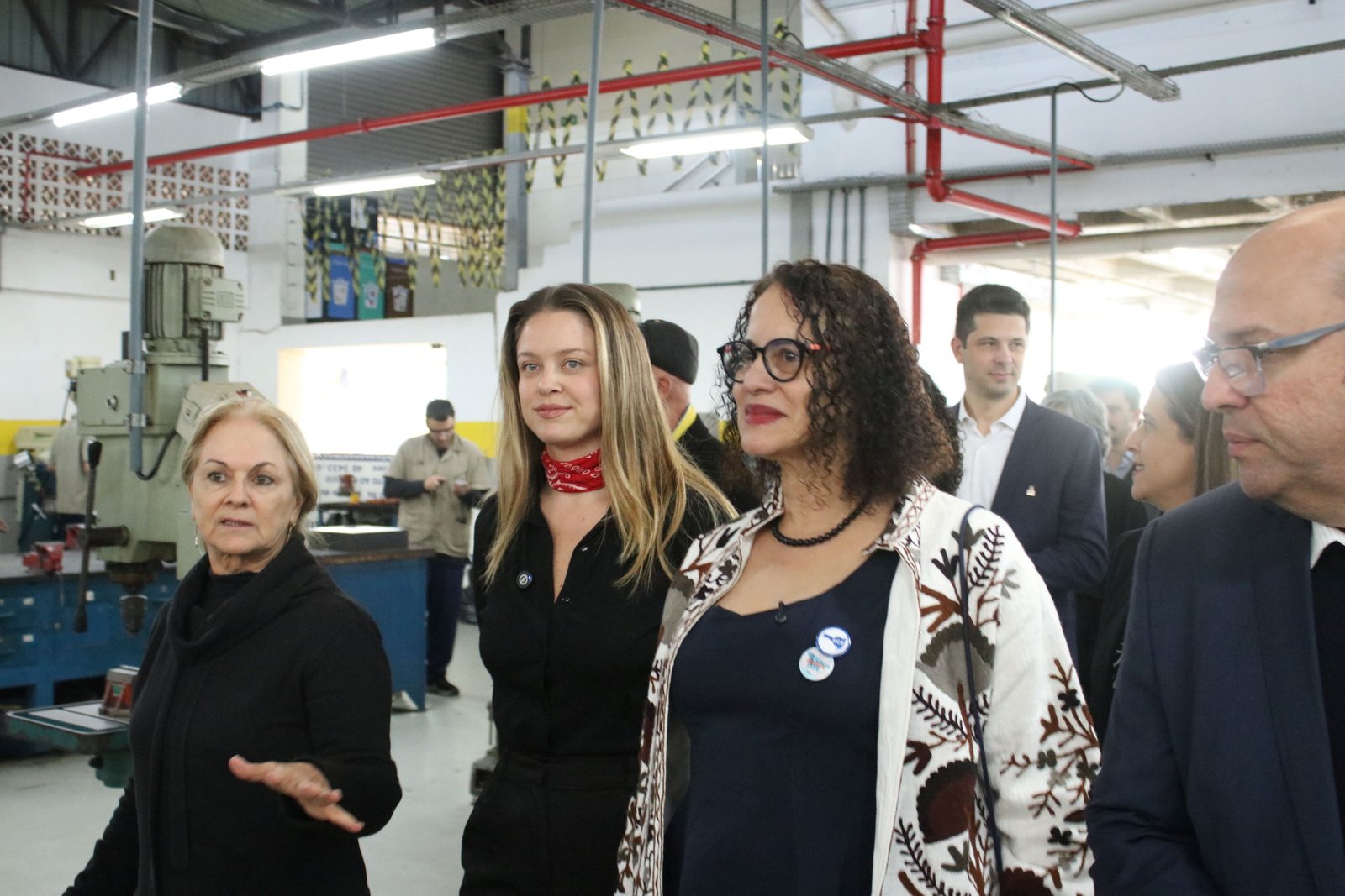 Com presen&ccedil;a da ministra Luciana Santos, Bairro da Juventude recebe laborat&oacute;rio maker do Programa Mais Ci&ecirc;ncia na Escola